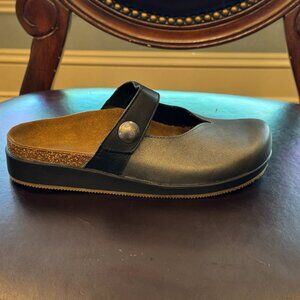 Aetrex Adjustable Clog